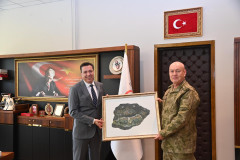 Tayini Çıkan Garnizon Komutan Vekili Albay Hakan Kocabaş’tan Rektör Prof. Dr. Turgay Uzun’a Veda Ziyareti